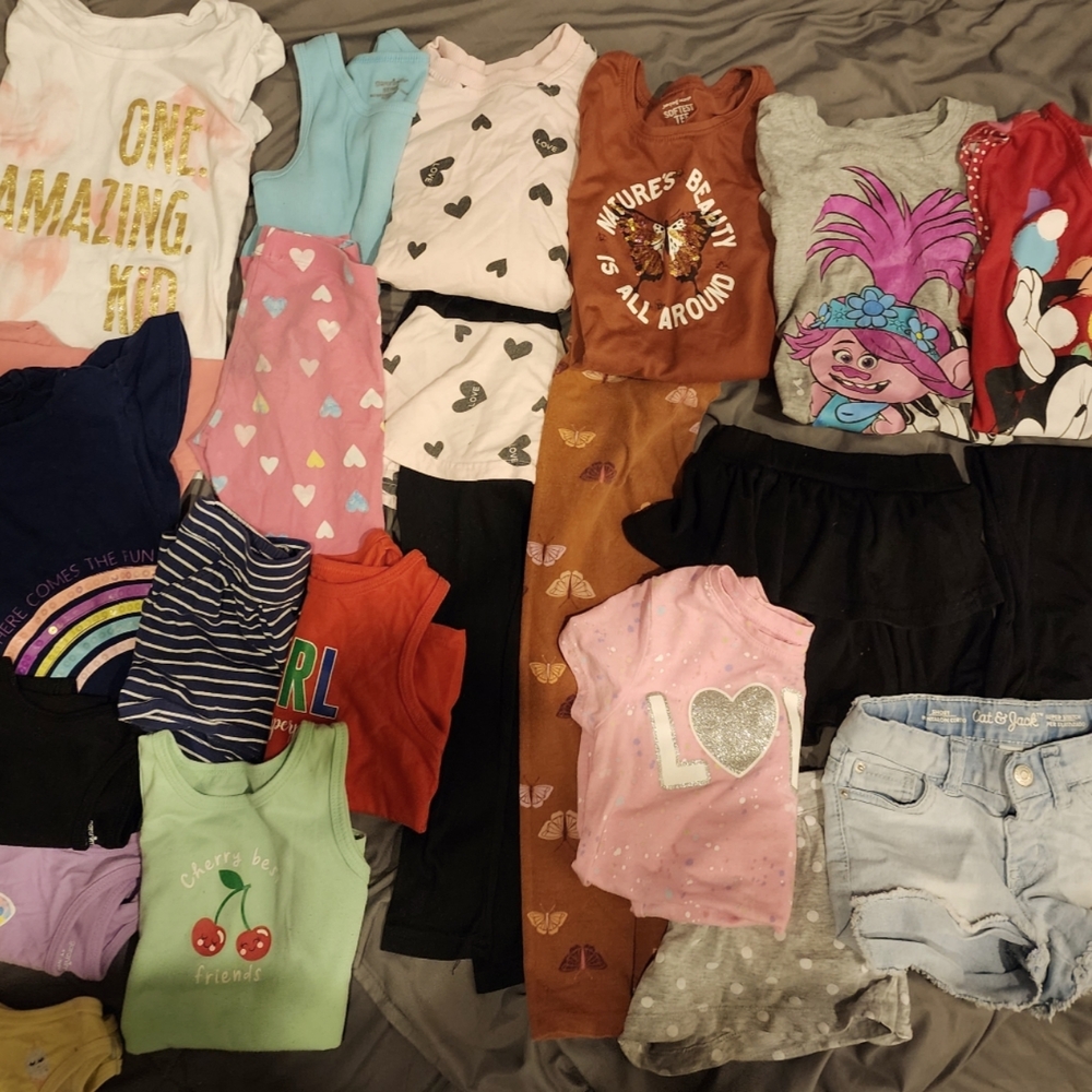 Girls 5-6 bundle of clothes